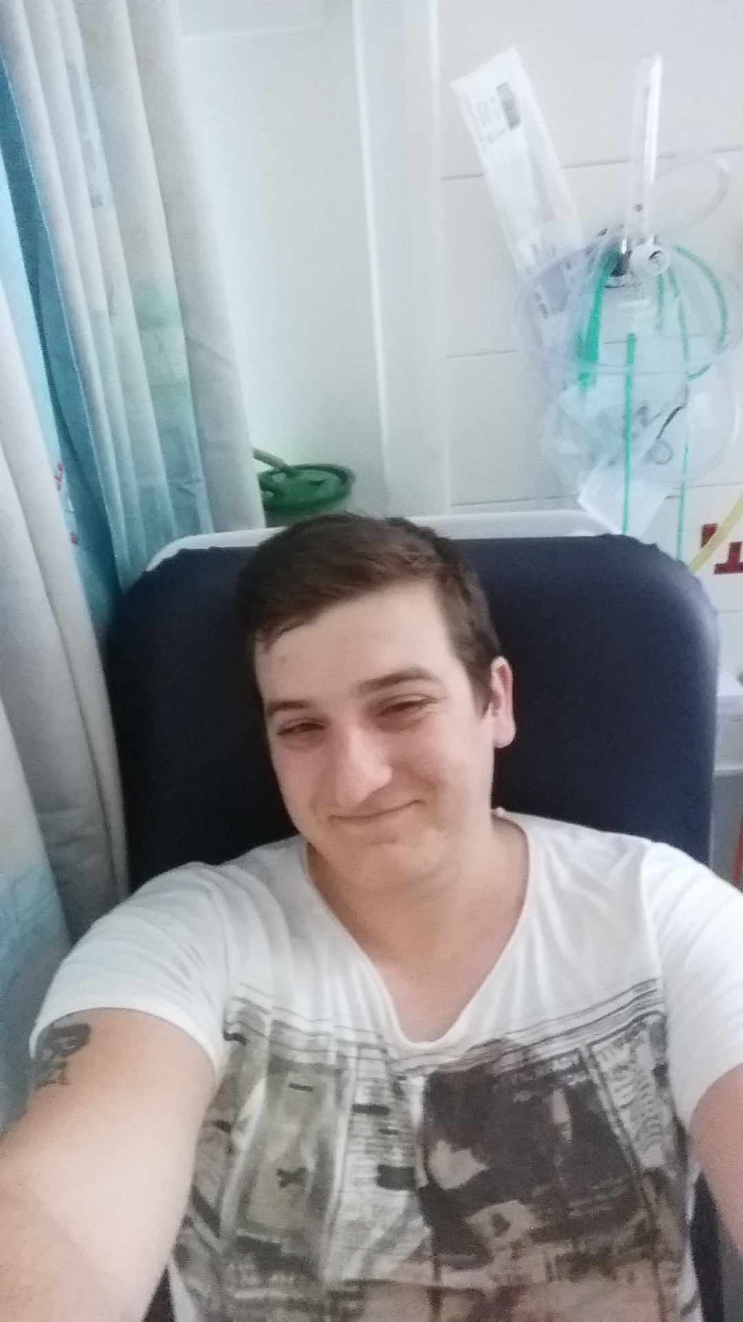 Living kidney donor Shaun in hospital